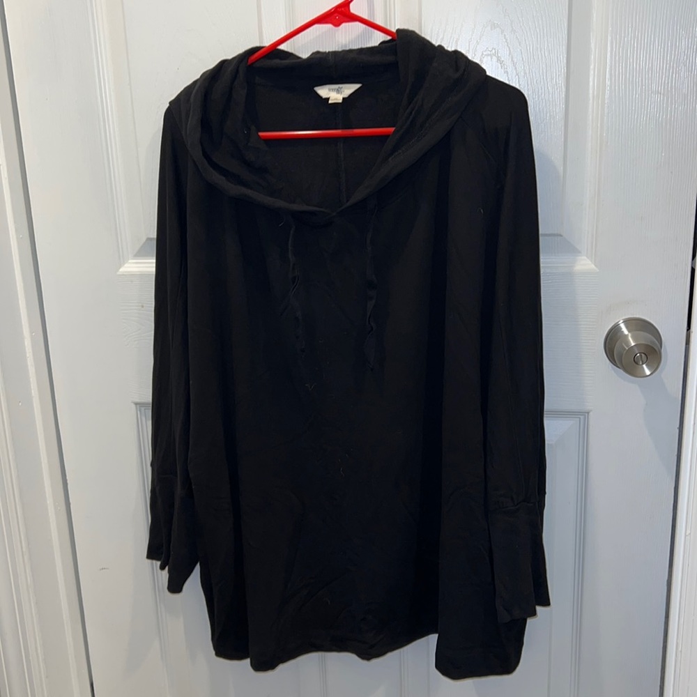 Black sweatshirt